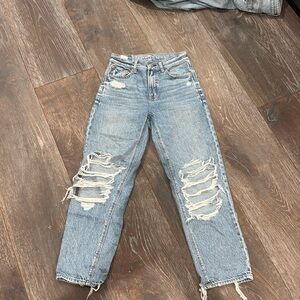 AMERICAN EAGLE- Strigid Ripped Highest Waist Baggy Straight Jean